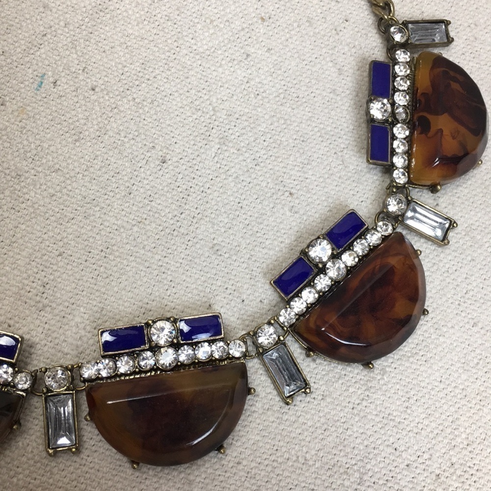 Bauble Bar Faux tortoise statement necklace - Picture 3 of 9